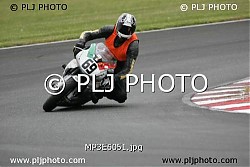 Click image for larger version Name:	shes getting away captin.jpg Views:	316 Size:	20.6 KB ID:	686