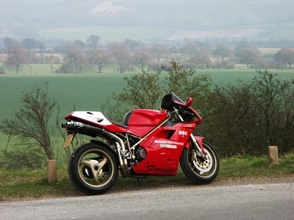 Fordie's (if you've not guessed by now!) lovely 996 taking a rest on Ivione Beacon. The weather this weekend has been booked as perfect for Ducati's. Go out, and rip the countryside up! Those racing in Round 1 of Desmo Due, have fun and good luck!