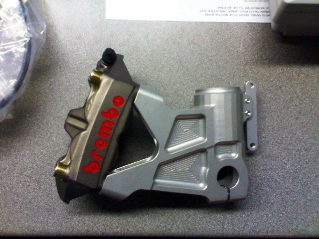 Moto Corse fork bottoms and brembo monoblocs...