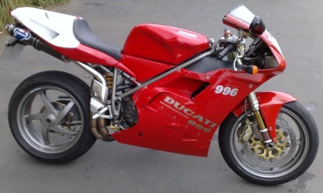 996