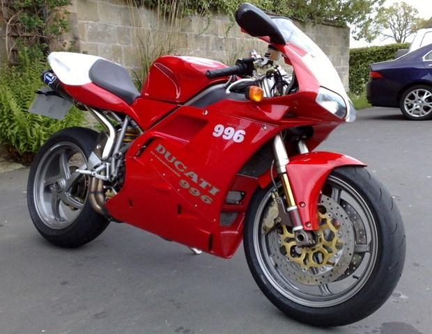 996